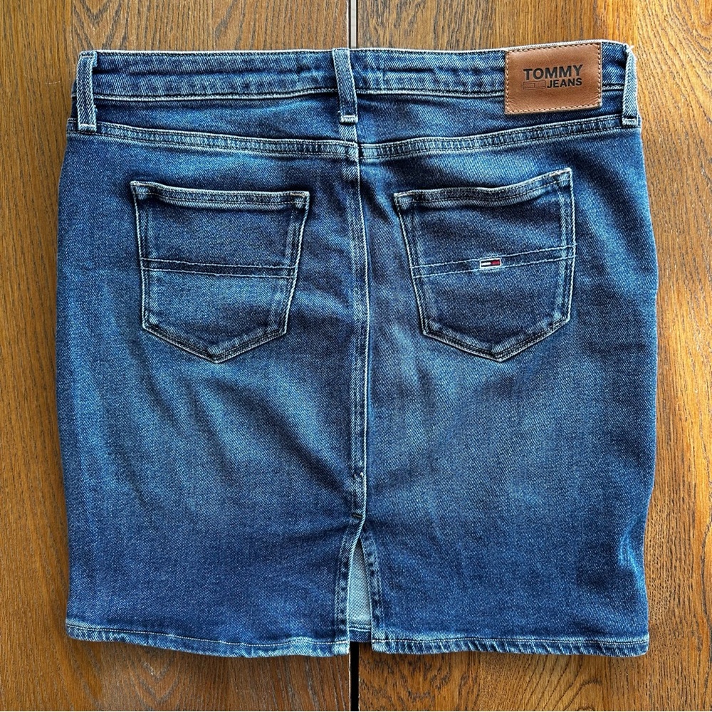 Tommy Jeans Classic Denim Skirt | Size 27 - Picture 3 of 9